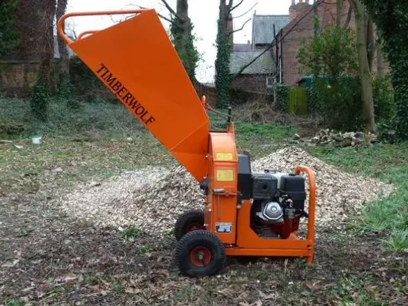 timberwolf_woodchipper_for_hire_pic_02.webp